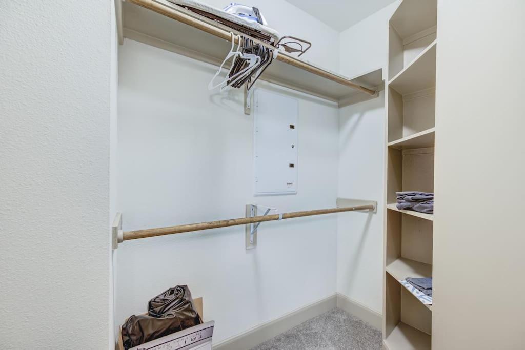 Chic 1Br Near Nrg With Pool Wifi Freeparking Houston Exterior foto