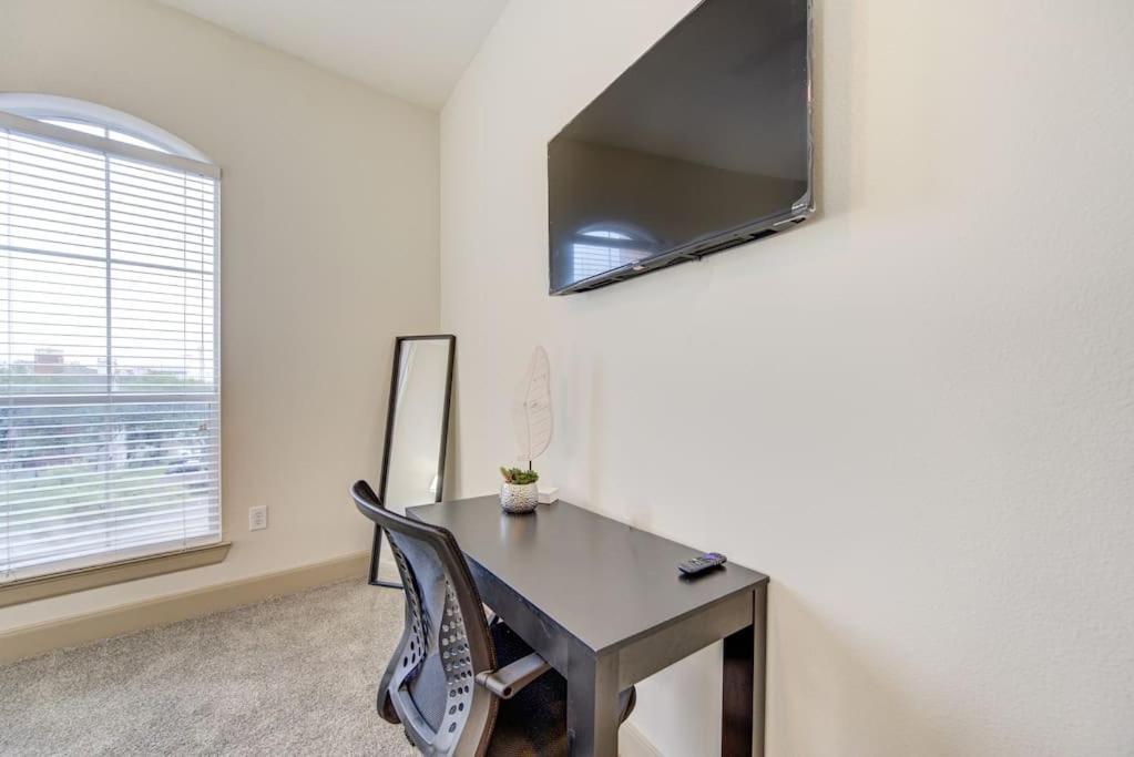 Chic 1Br Near Nrg With Pool Wifi Freeparking Houston Exterior foto