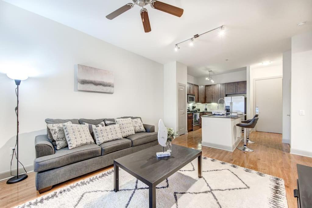 Chic 1Br Near Nrg With Pool Wifi Freeparking Houston Exterior foto
