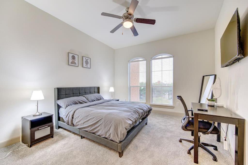 Chic 1Br Near Nrg With Pool Wifi Freeparking Houston Exterior foto