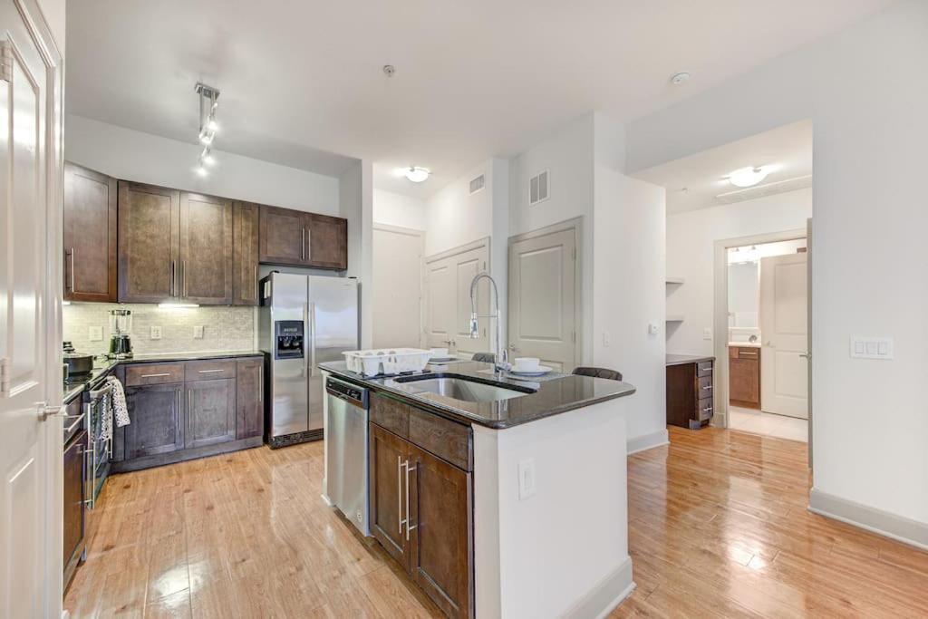 Chic 1Br Near Nrg With Pool Wifi Freeparking Houston Exterior foto